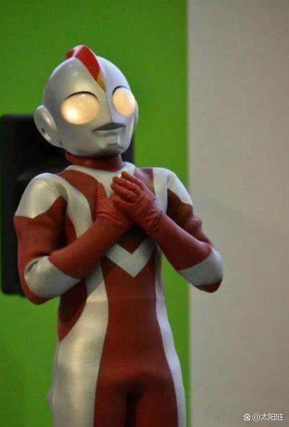 奥特曼打木乃伊(奥特曼木乃伊的呼唤在线播放)