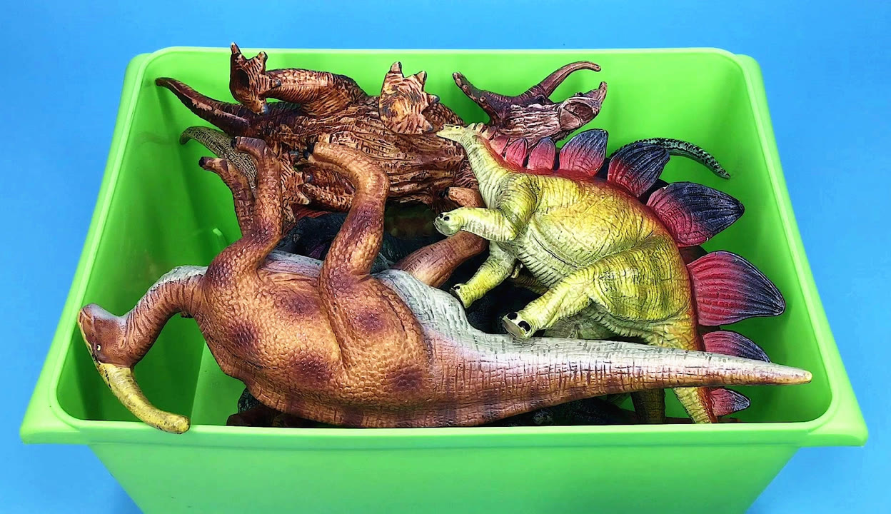 古代字谜恐龙打奥特曼()