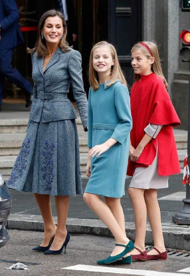 索菲亚妹妹破解版(人物叫索菲亚的解谜游戏)