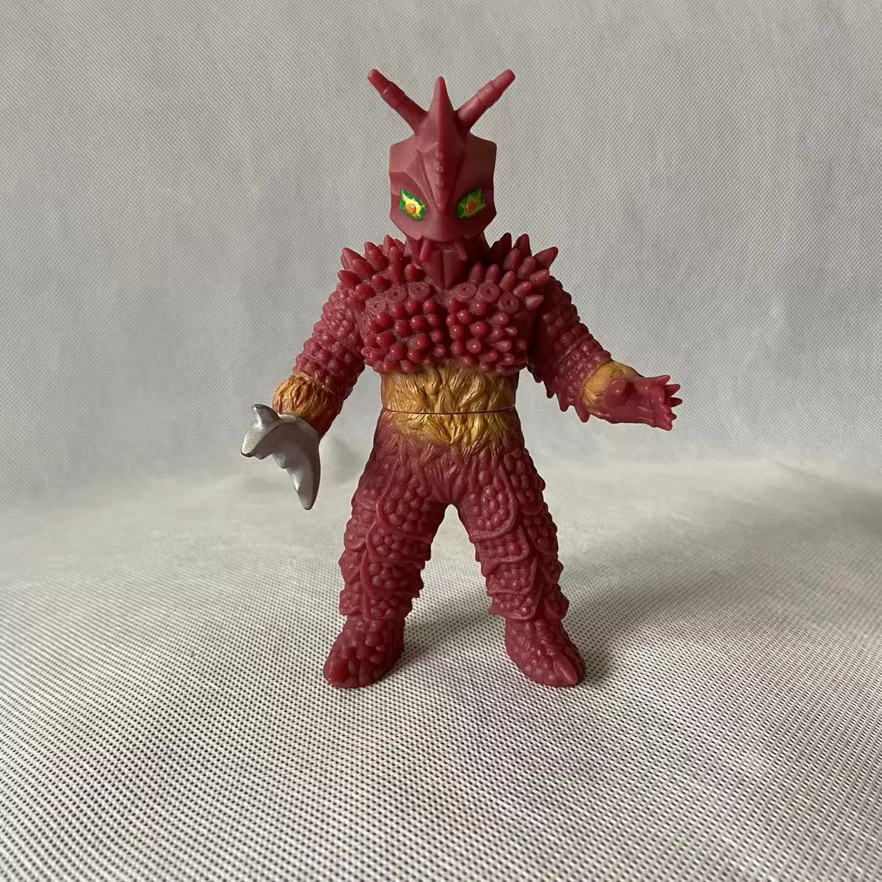 奥特曼黄人怪兽(奥特曼小黄人怪兽)