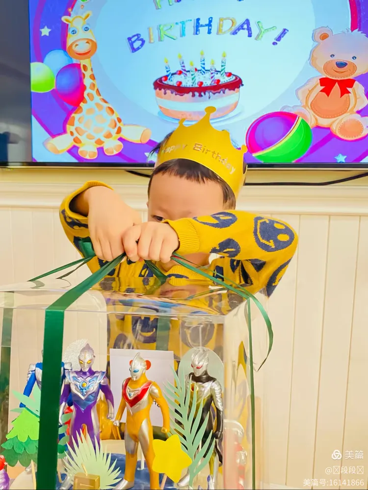 奥特曼跳骑马舞(奥特曼跳骑马舞图片)