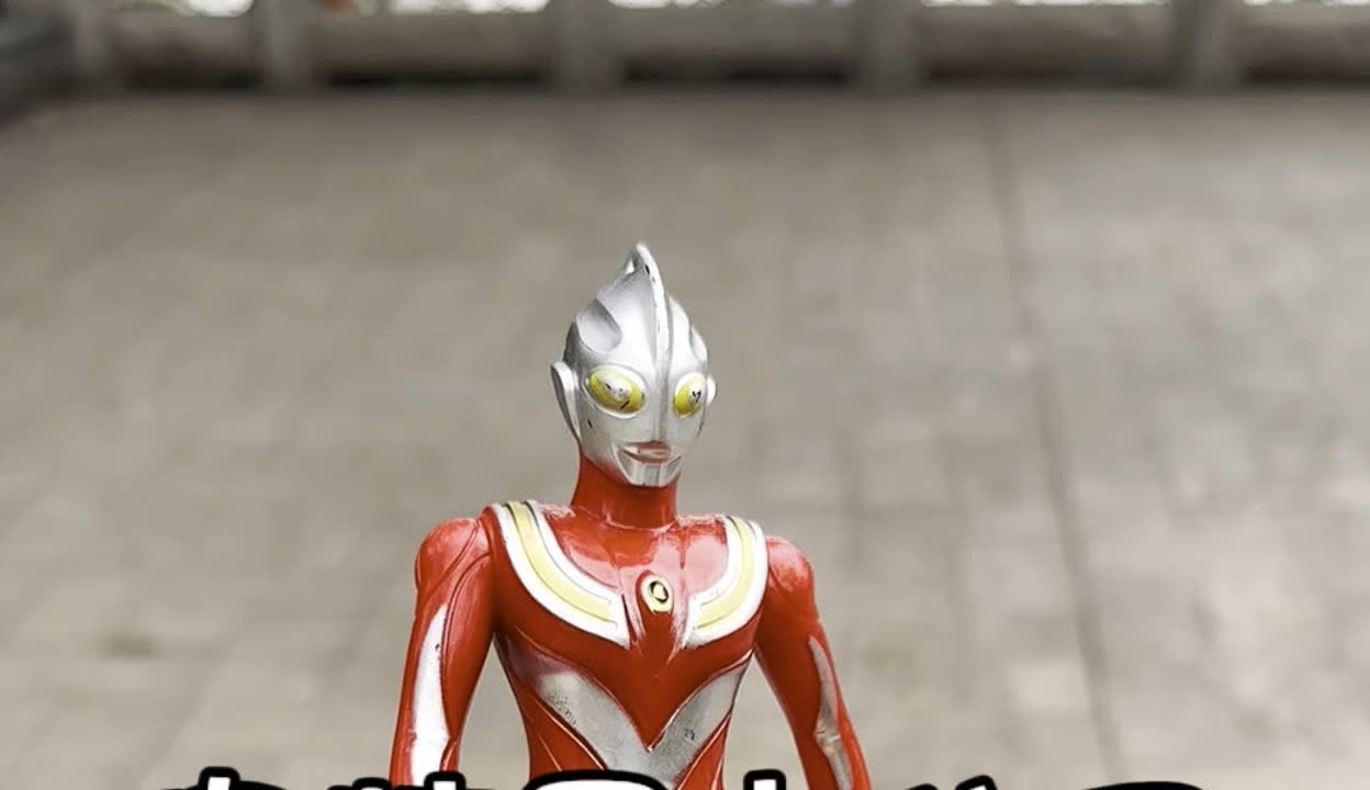 奥特曼打僵尸洞(我想看奥特曼打僵尸)