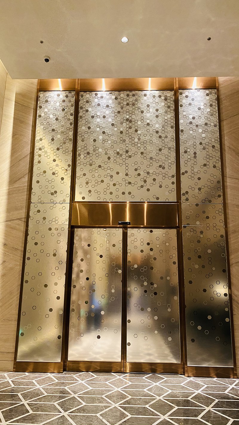 高楼套房逃脱攻略(高楼逃生的正确方式)