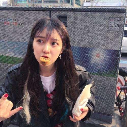 下载地下城调教女明星()