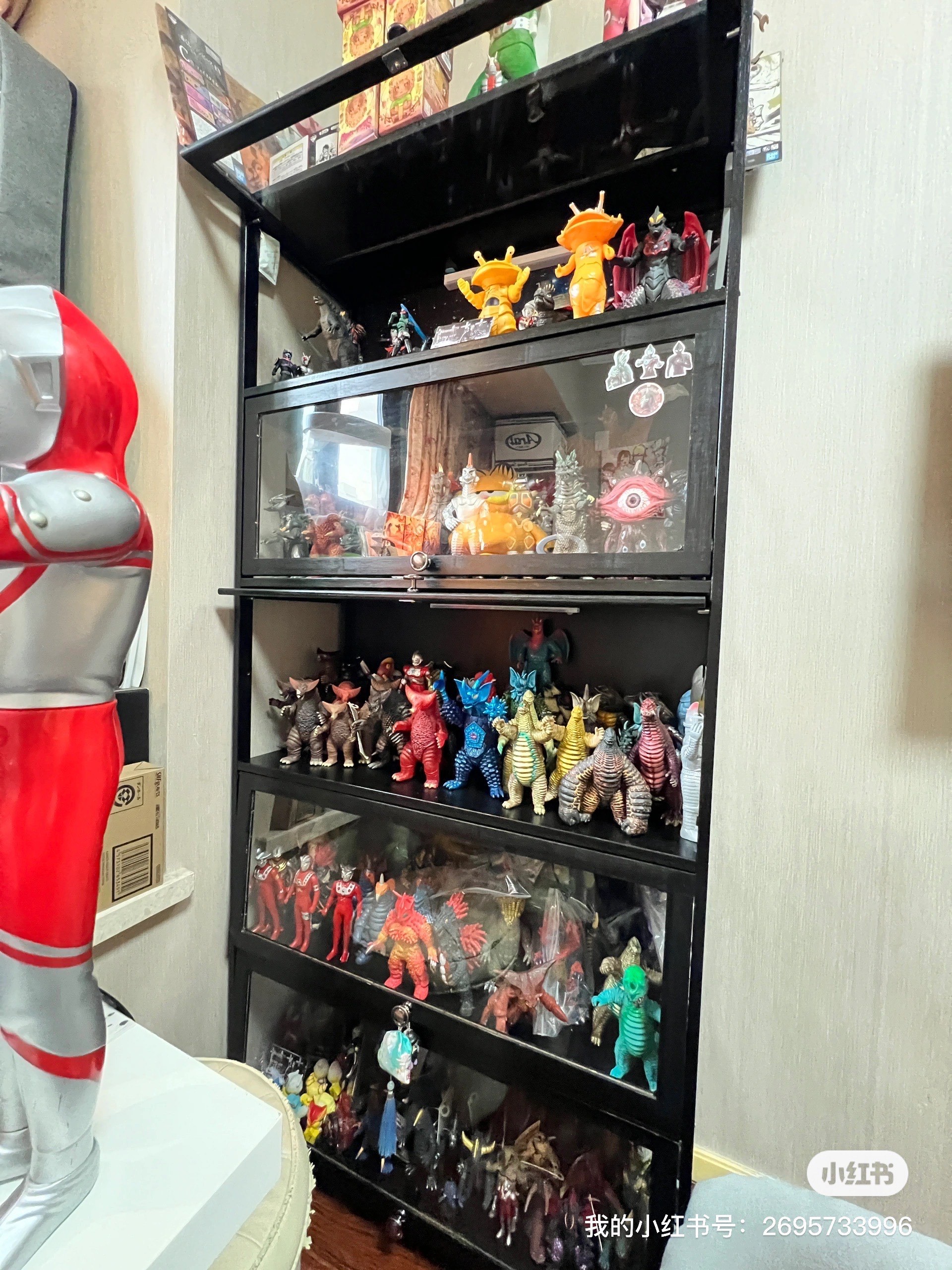 怪兽奥特曼玩(看一下怪兽奥特曼)