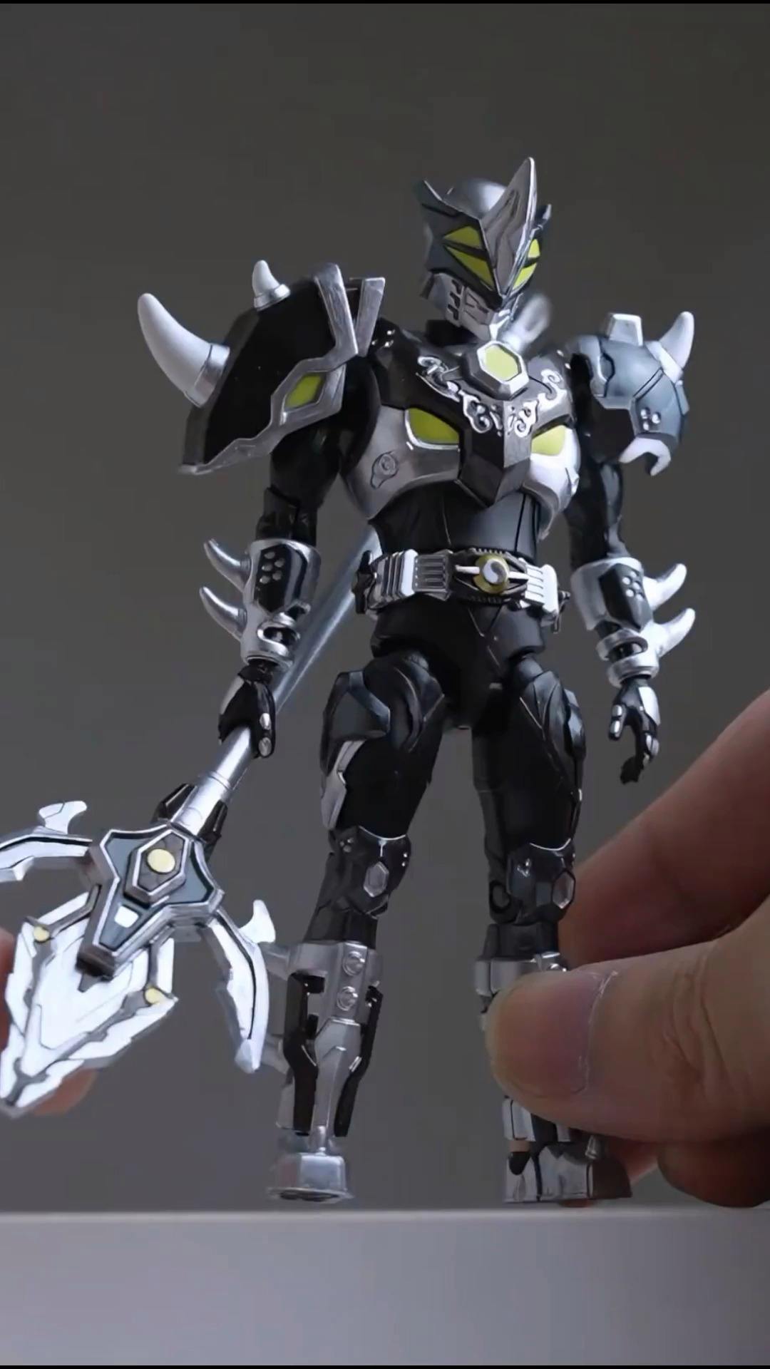 铠甲勇士黑犀侠游戏(铠甲勇士黑犀铠甲视频)