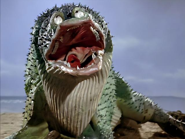 奥特曼里贪吃的怪兽(奥特曼怪兽吃怪兽视频)