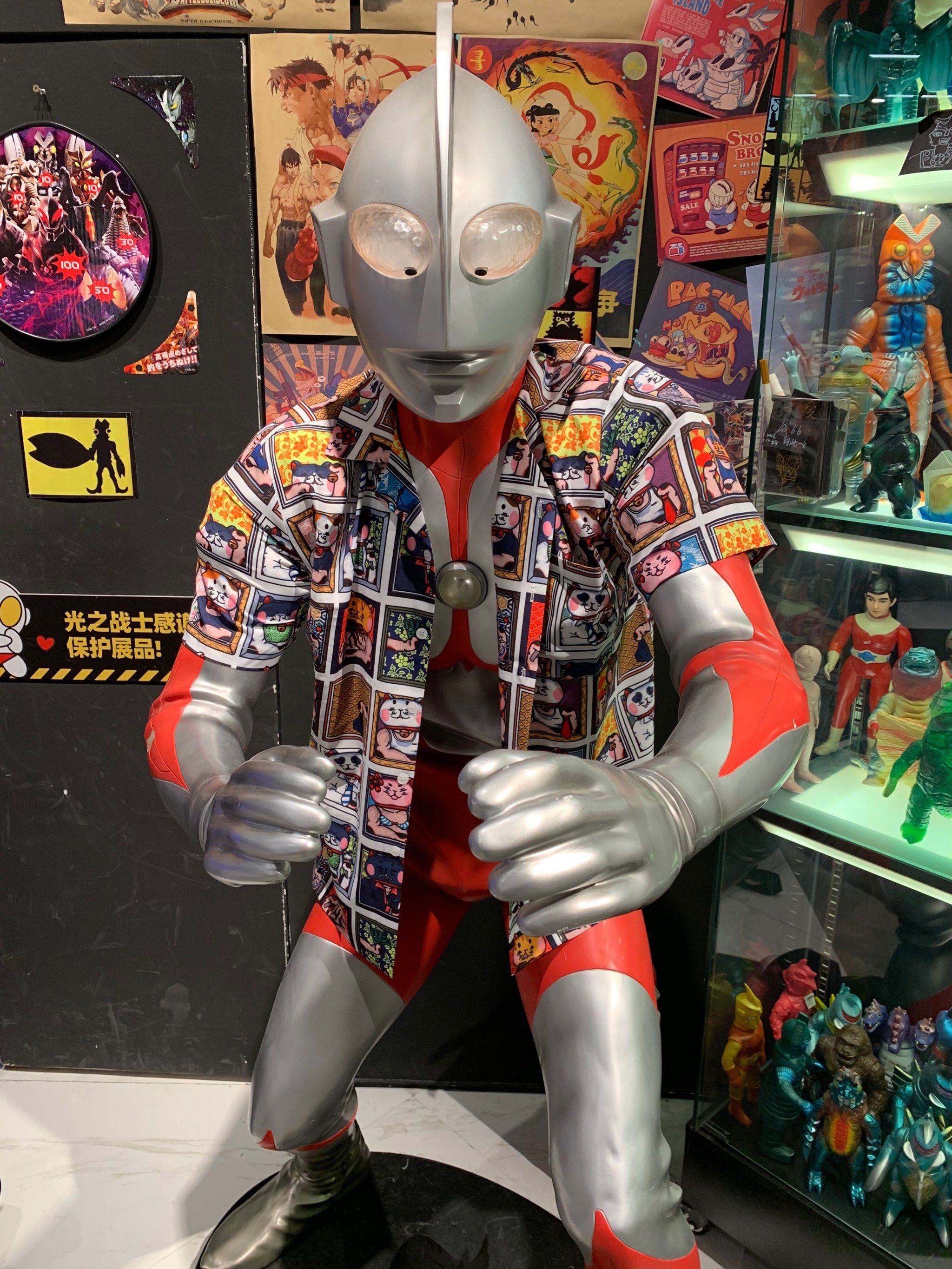 奥特曼房子道具(奥特曼里面的房子拿什么材料做的)