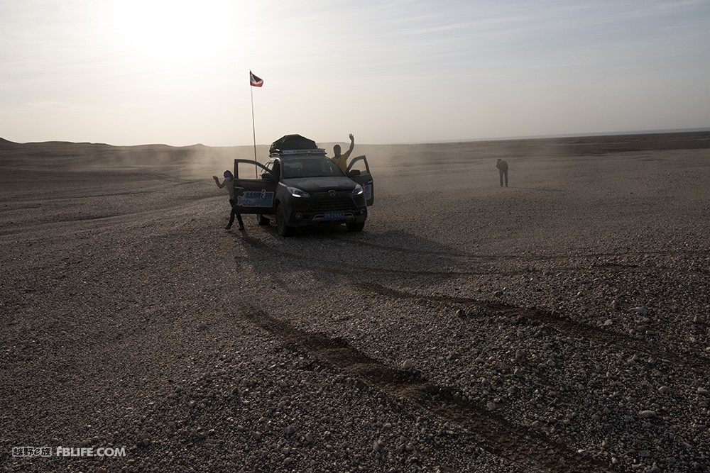 穿越禁区破解版苹果(穿越禁区ios无限钻石)