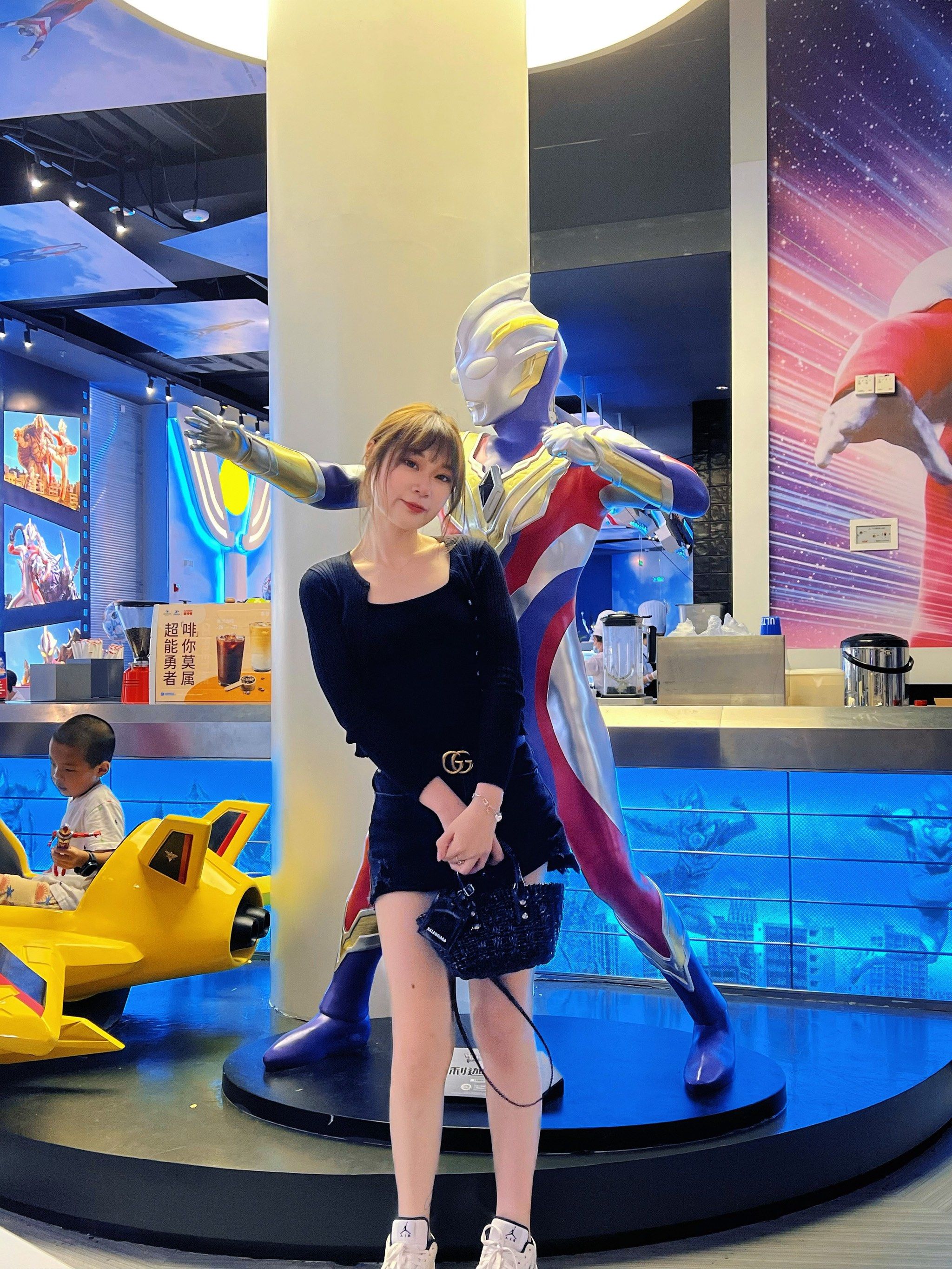 奥特曼的约会(奥特曼约会女朋友)