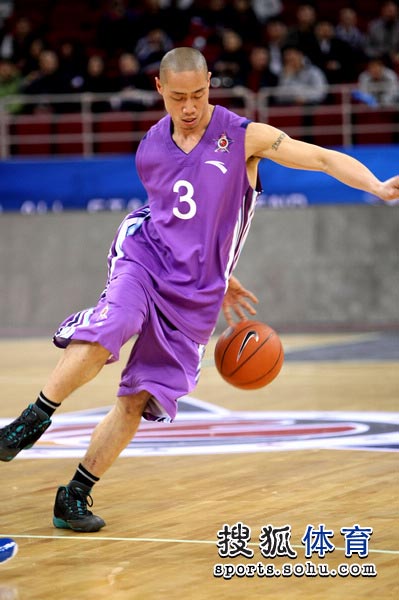 街头暴扣手机版破解版()