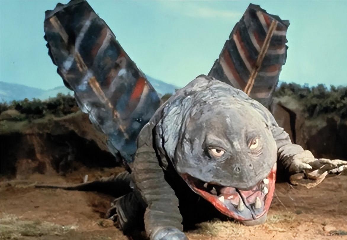 奥特曼小怪兽怪兽之谜(奥特曼小怪兽是什么动漫)