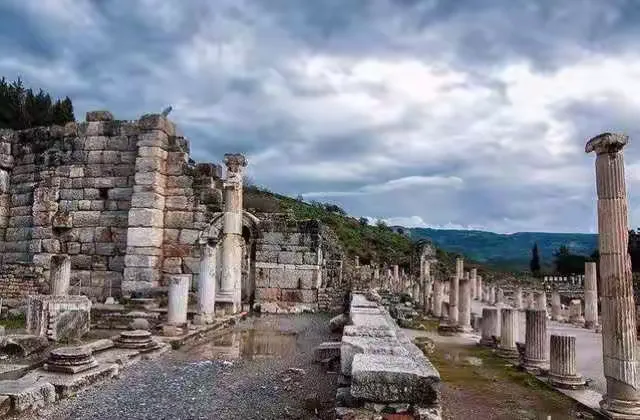 王国的繁荣加速(王国的繁荣怎么升级建筑)