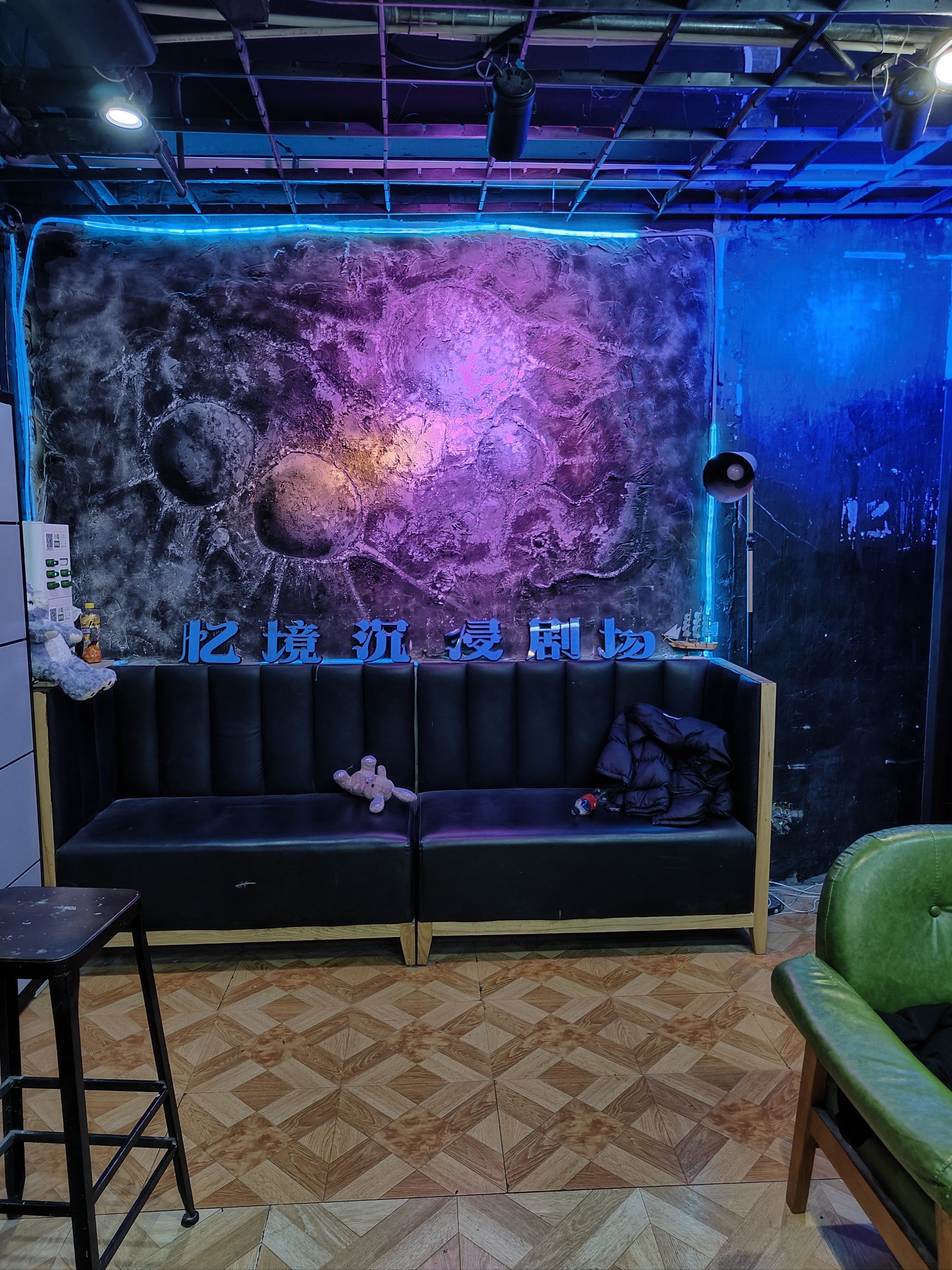 时尚房逃脱攻略(时尚房子设计图片)