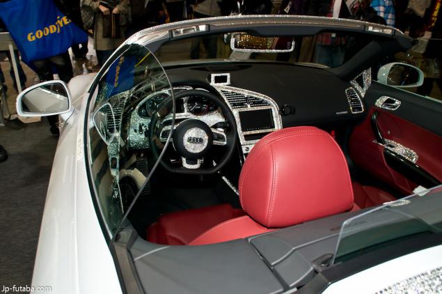 黑色汽车逃脱攻略(黑色汽车逃脱攻略大全)