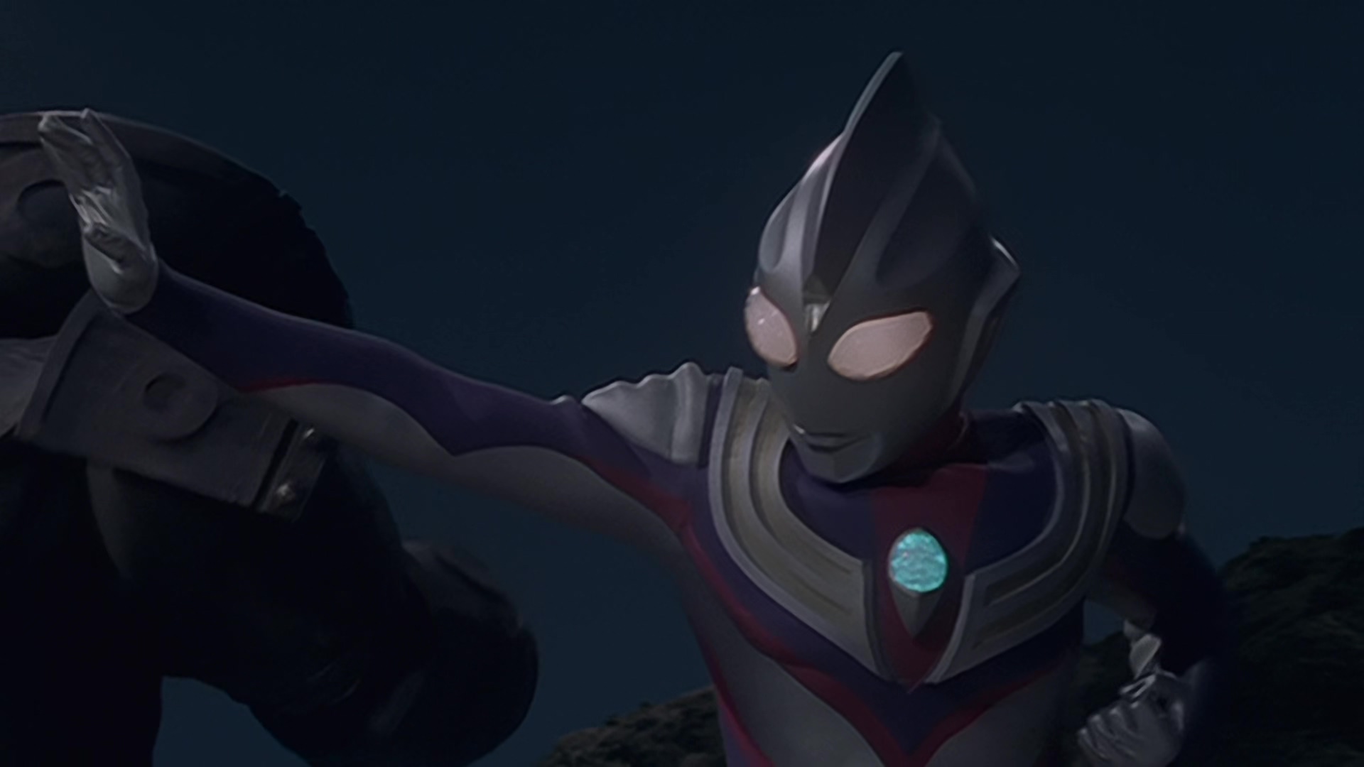 廸加奥特曼第一部电龄()