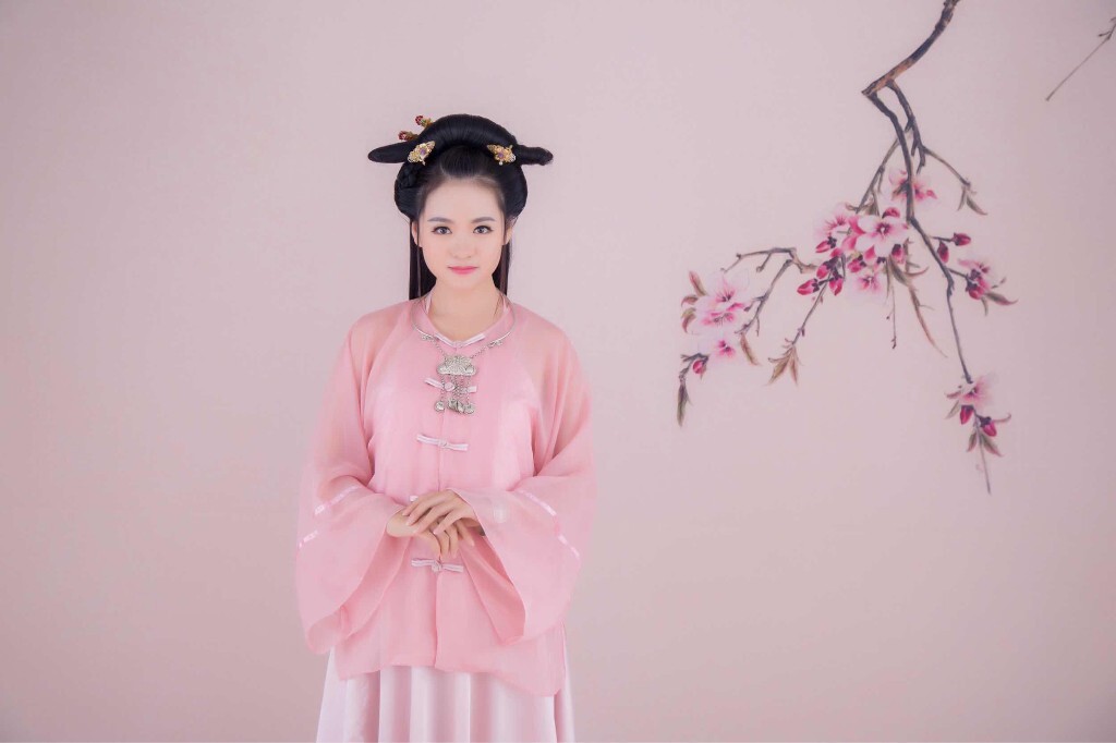 玉人歌攻略游戏下载(玉人歌新版内购破解版)