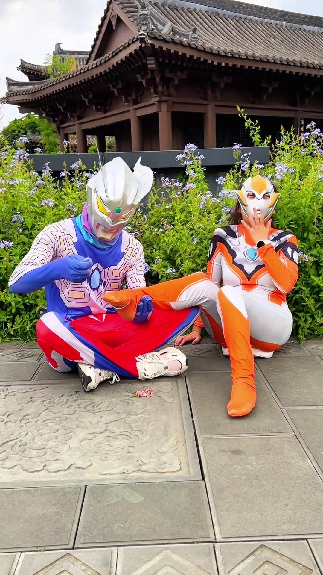 免费奥特曼吃包子(奥特曼吃包子的声音)