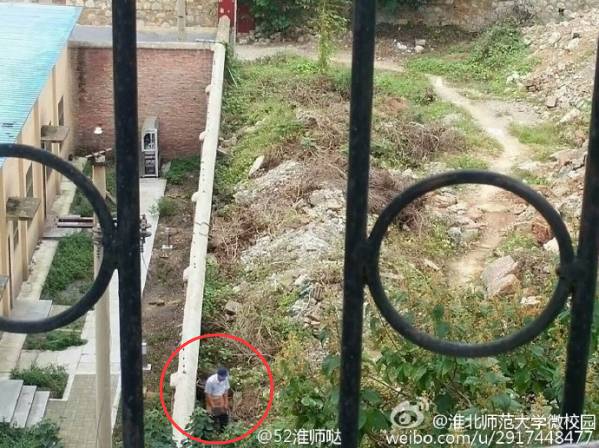 偷窥女生女生宿舍攻略(偷进女生宿舍被抓怎么编理由)