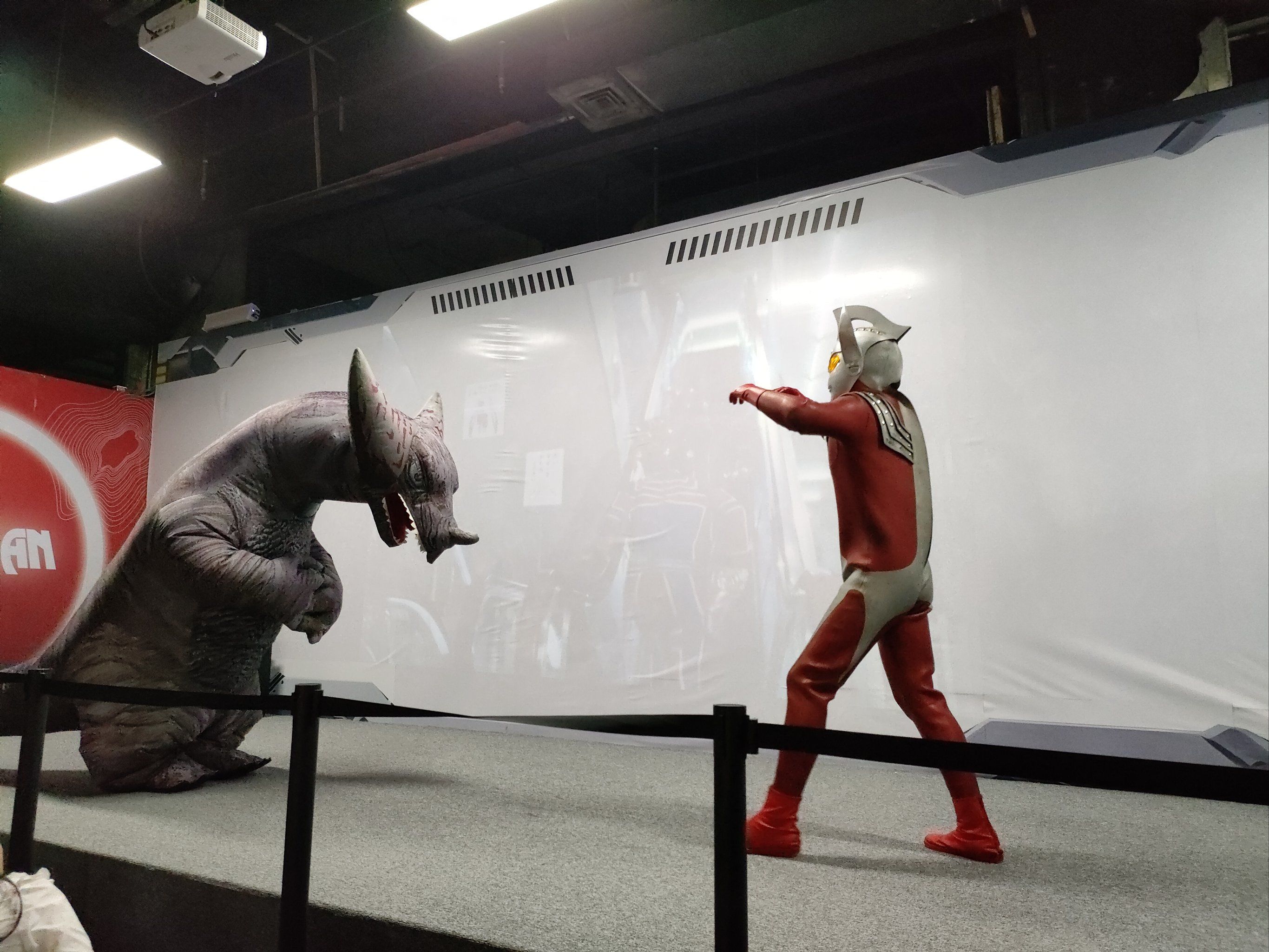 奥特曼打怪兽2双人youxi()