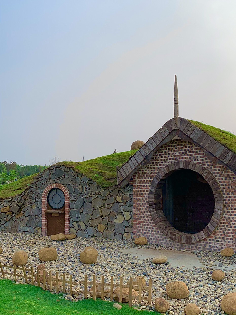 逃出山上小屋攻略(逃出小山庄酒店攻略)