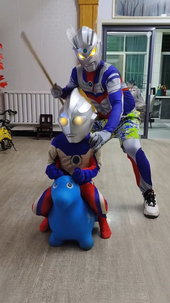 奥特曼跳绳游戏(奥特曼跳绳游戏攻略)