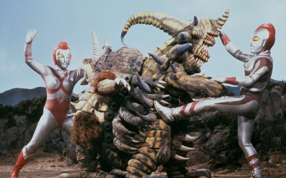 女奥特曼大战怪兽王(女奥特曼大战怪兽,满满全是亮点啊 寻找各种内涵吧)