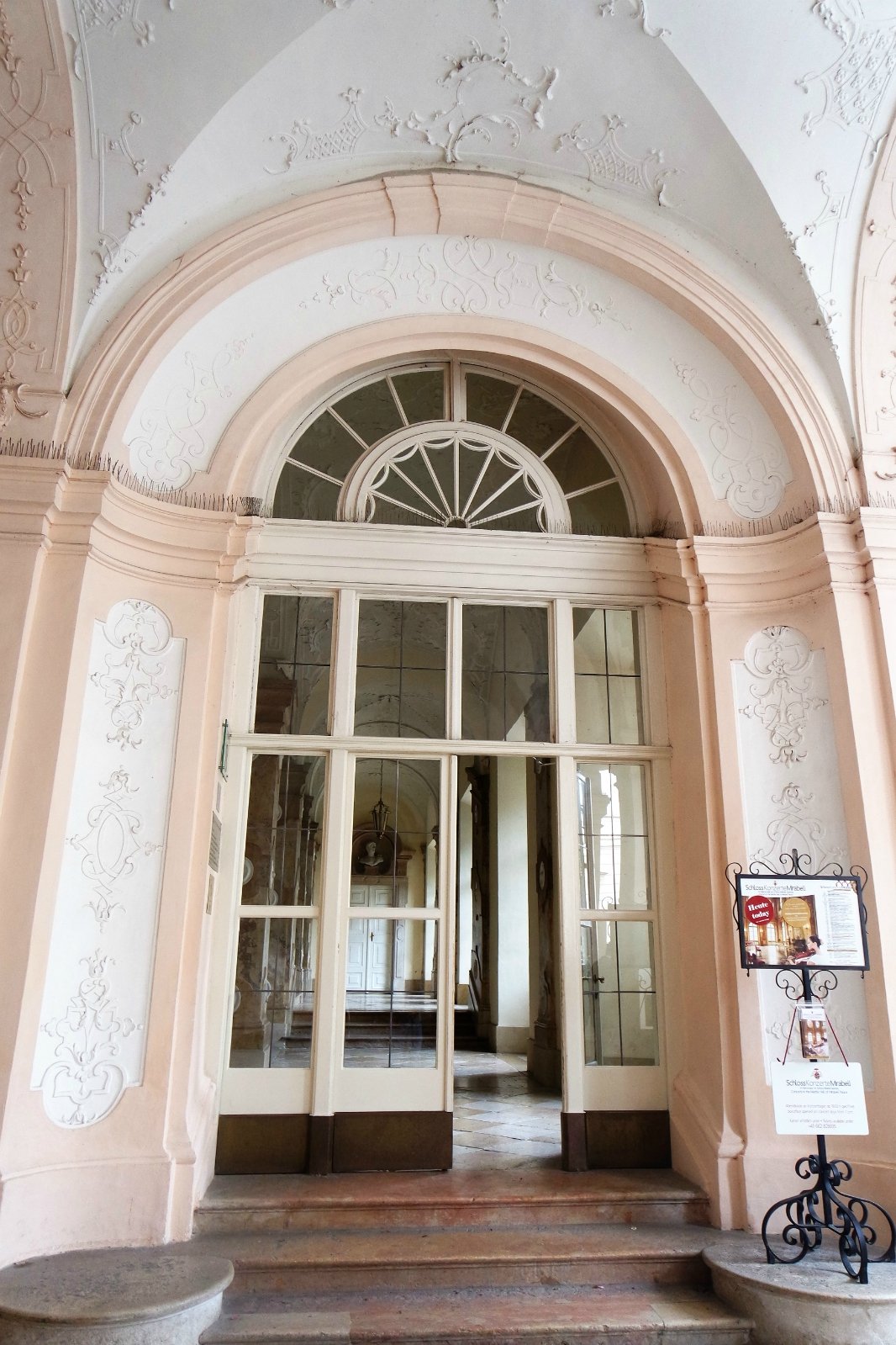 宫殿花园逃脱攻略(宫殿花园逃脱攻略视频)