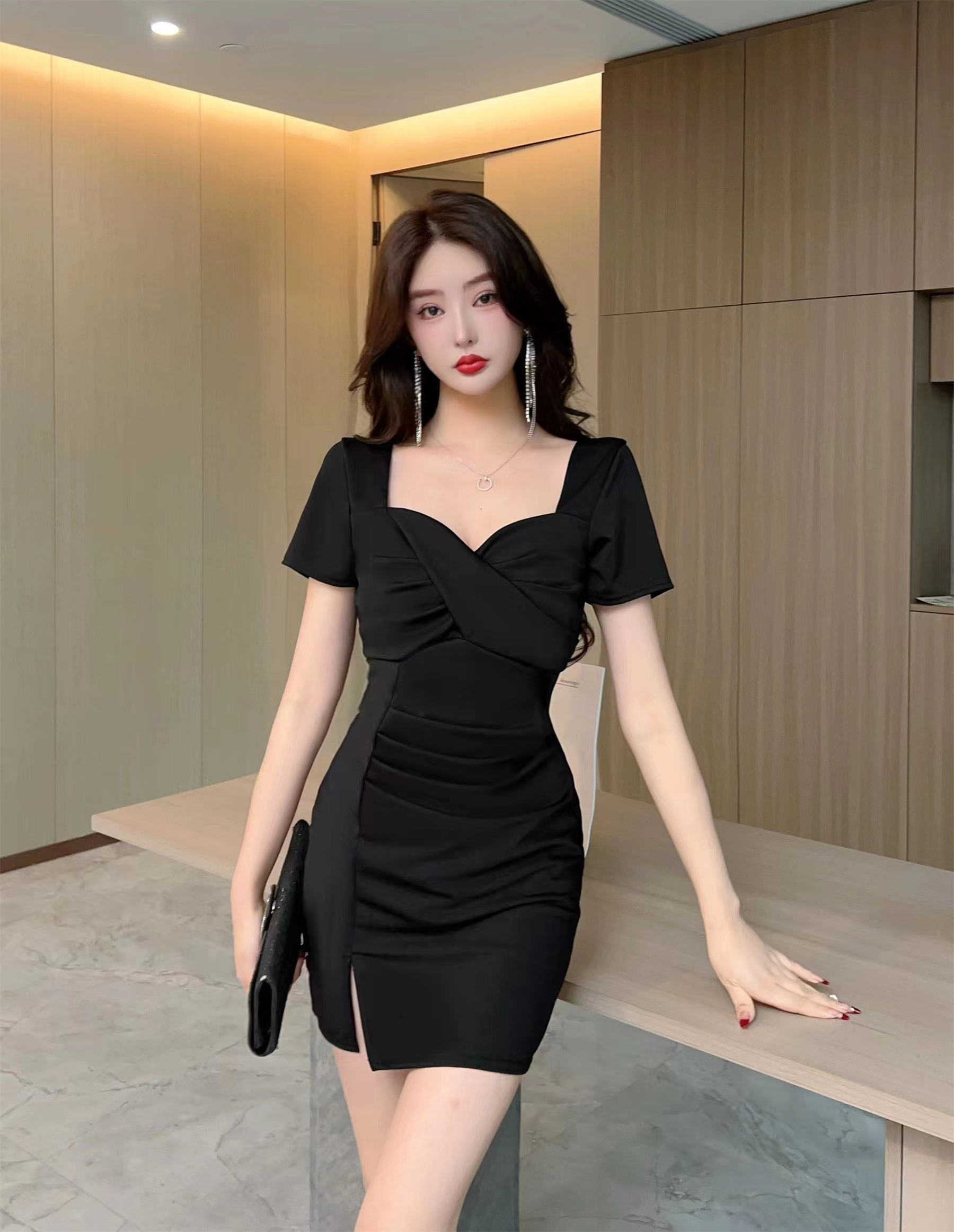 夜店美女破解版(夜店手机游戏单机版)