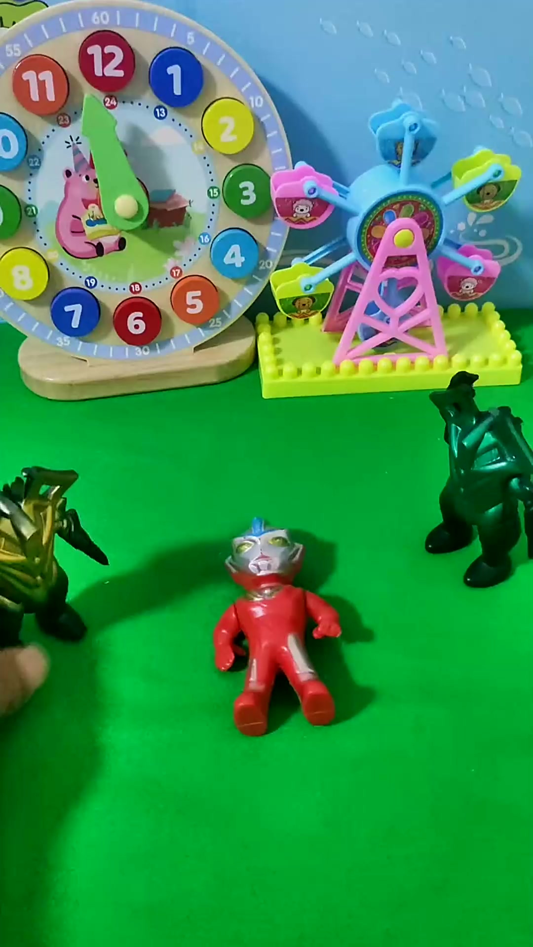 奥特曼打怪兽2小游戏(奥特曼打怪兽小游戏双人版)