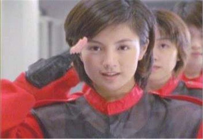 迪咖奥特曼丽娜(迪伽奥特曼丽娜游泳)