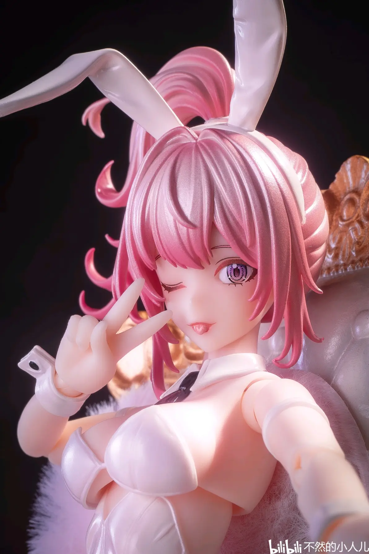 神庙逃亡兔女郎是谁(神庙逃亡女角色死法视频)