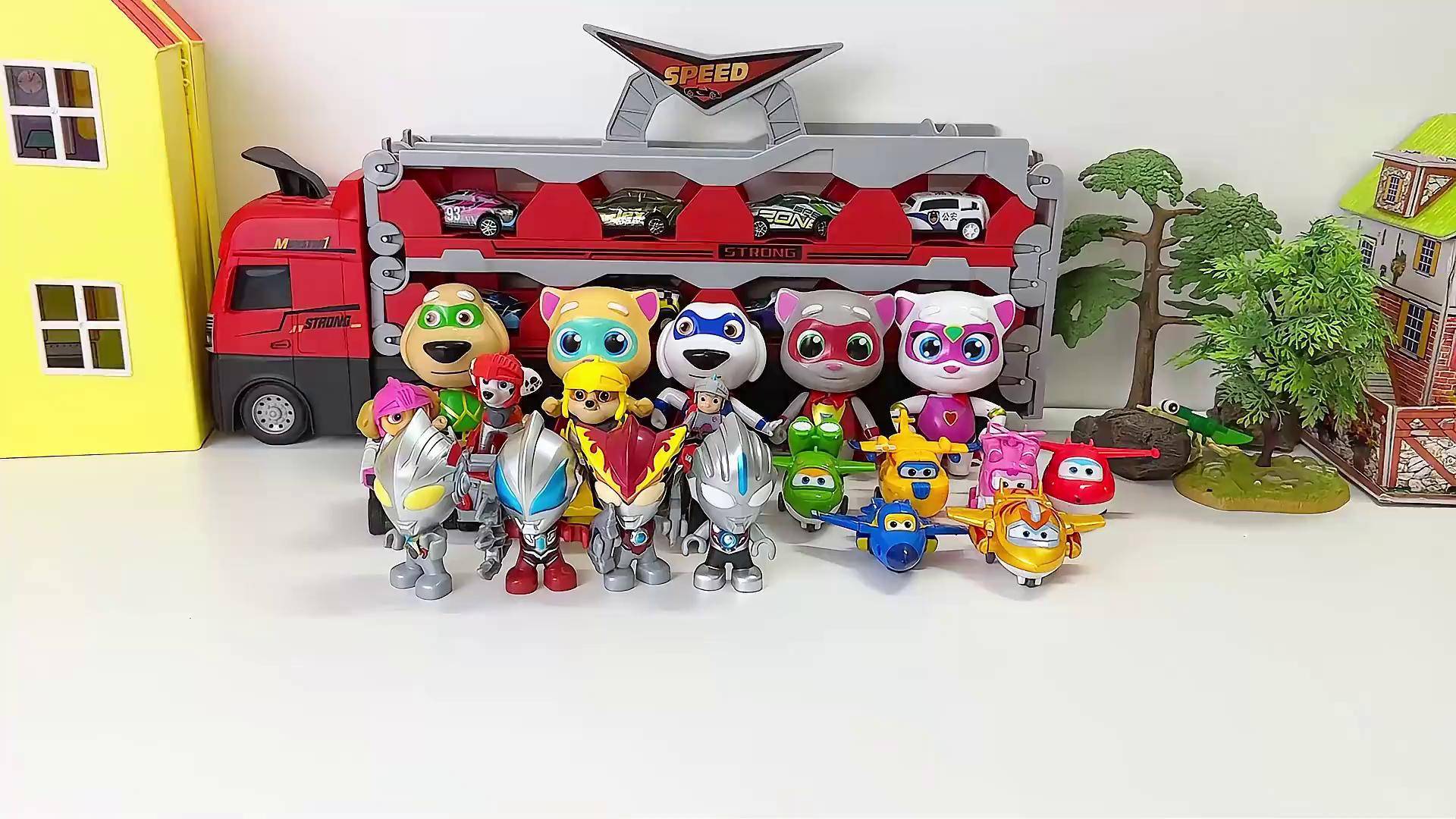 飞机奥特曼猫(我想看飞机奥特曼)