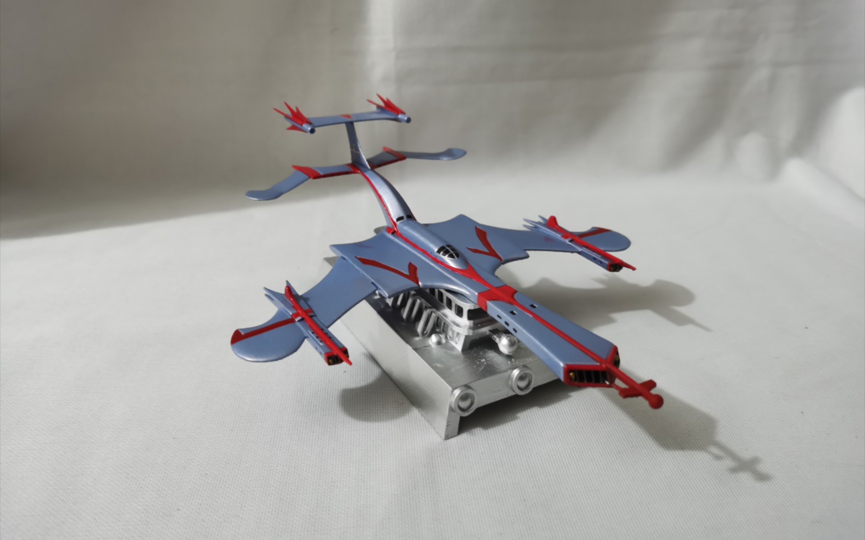 飞机奥特曼猫(我想看飞机奥特曼)