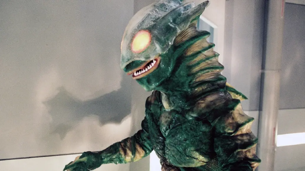 森林发现奥特曼(森林奥特曼奥特曼)