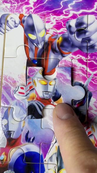 森林奥特曼拼图(森林里的奥特曼石像)