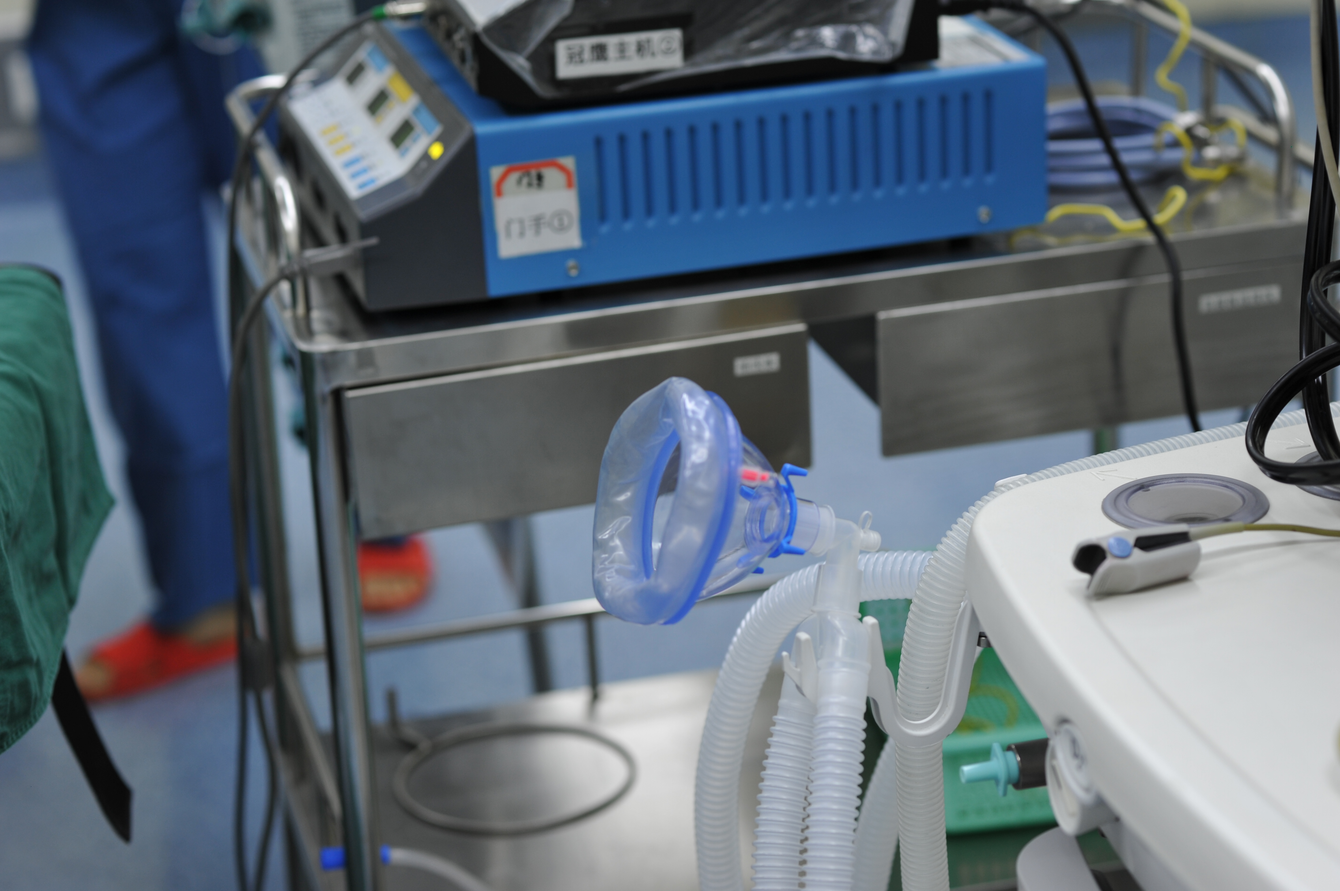 逃离手术室攻略视频(逃出手术室小游戏视频)