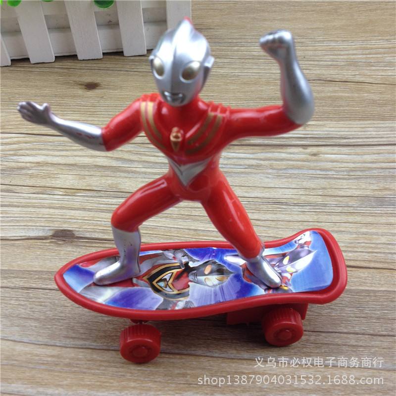 奥特曼滑板的图片大全(奥特曼滑板的图片大全简笔画)