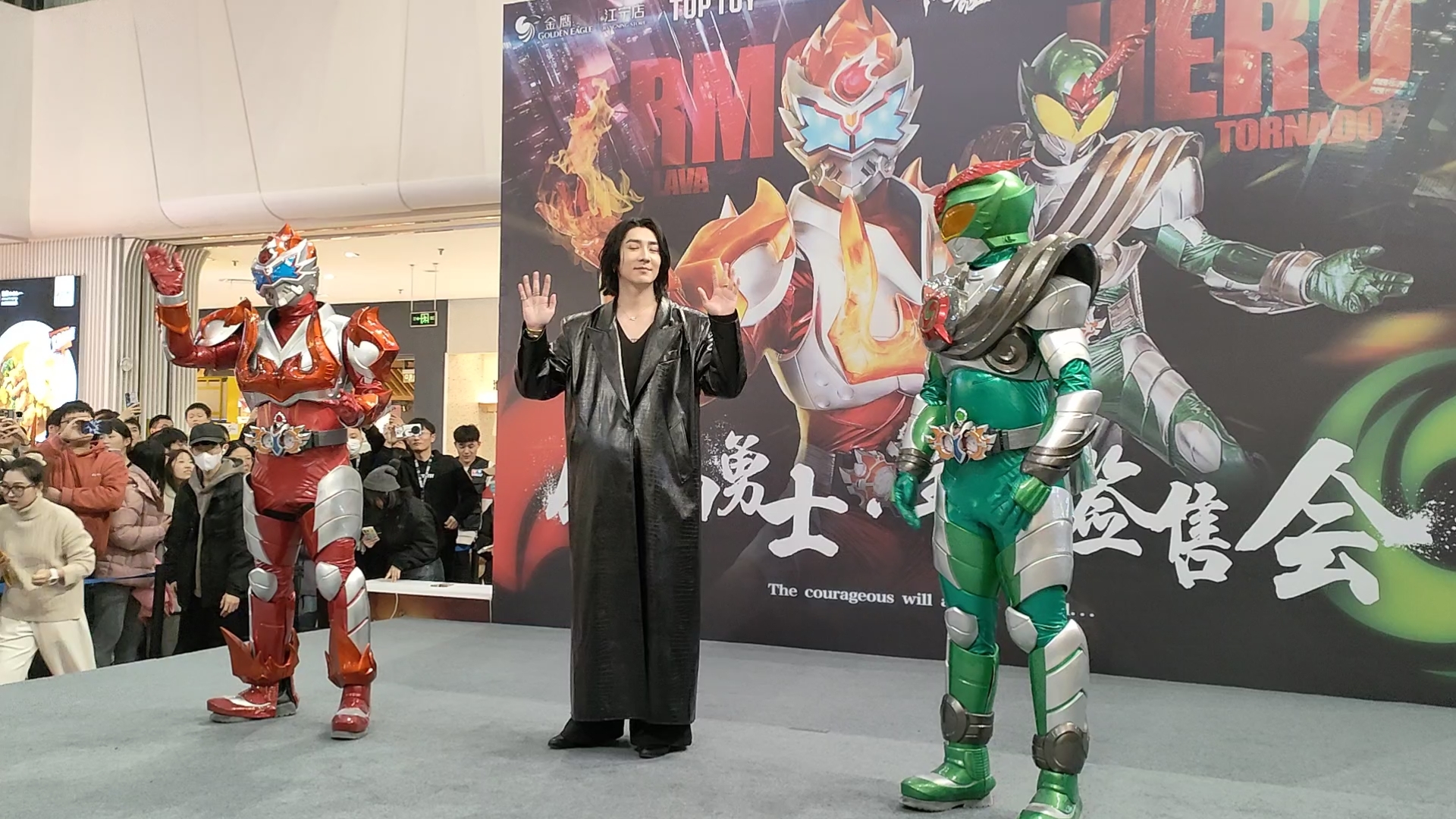 铠甲勇士真人打架游戏(铠甲勇士真人打架游戏视频)