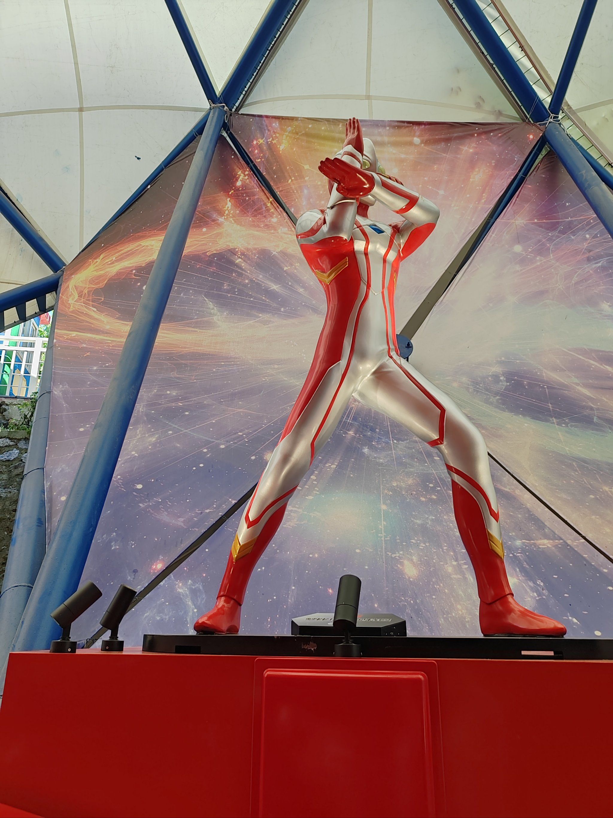 奥特曼冰雪摩托(奥特曼冰雪奥特曼)